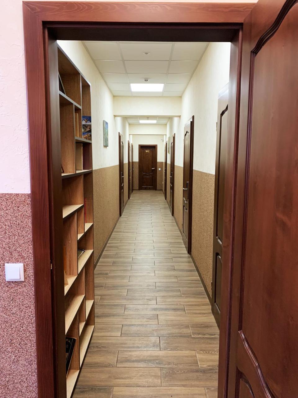 Hostel Gulliver 乌日霍罗德 外观 照片
